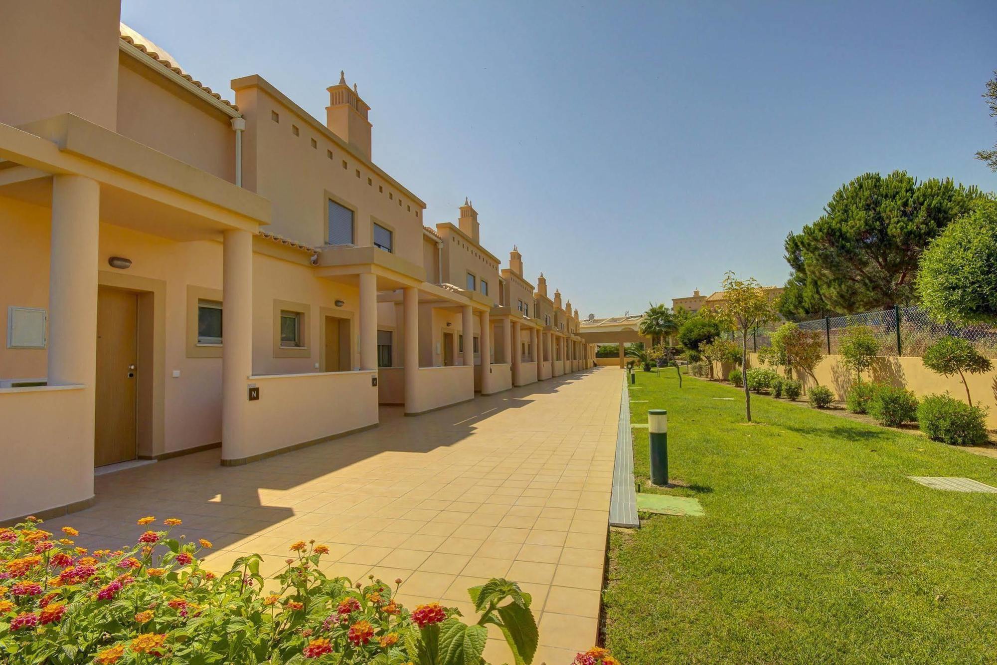 Pinheiros Da Balaia Villas Αλμπουφέιρα Εξωτερικό φωτογραφία